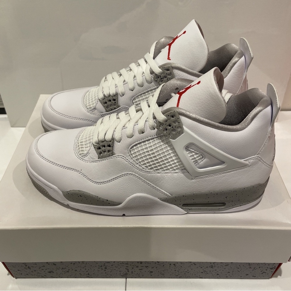 Jordan 4 Retro White Oreo (2021) *LIGHTLY WORN* - Picture 6 of 7